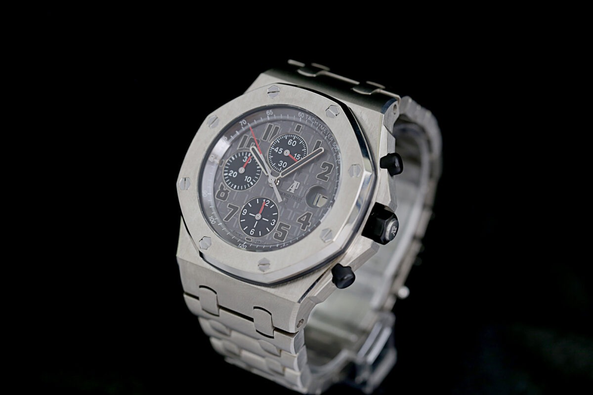 Audemars Piguet Royal Oak Offshore Chronograph, AP Box & Zertifikat, Titan, Top Zustand – Bild 4