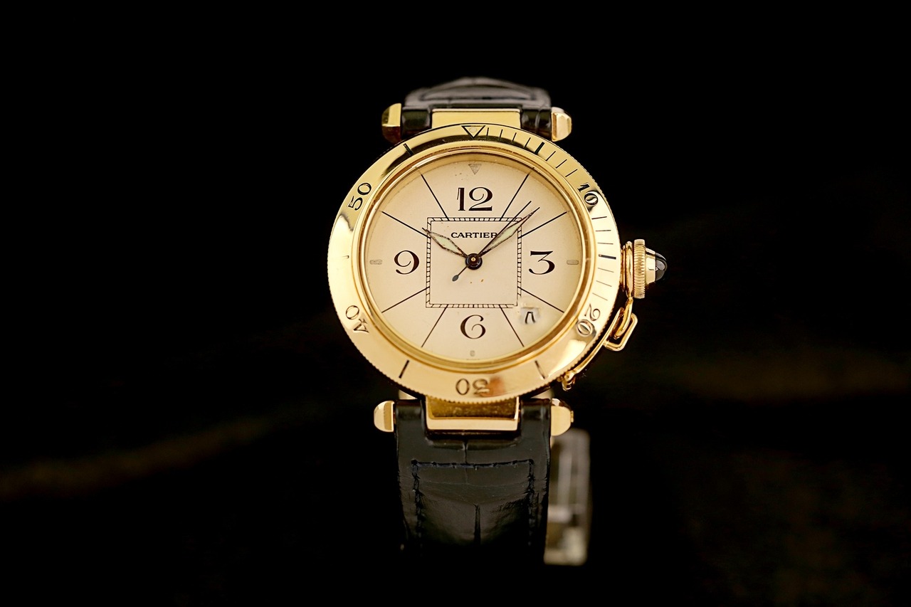 Cartier Pasha 1991 18k yellow gold, Cartier strap clasp, Automatik,  38mm